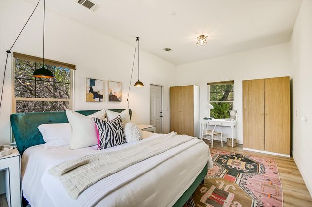 700 Furlong DR, Austin, TX 78746