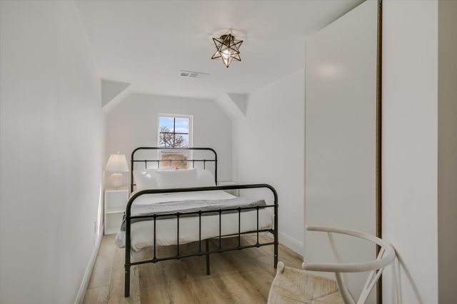 700 Furlong DR, Austin, TX 78746