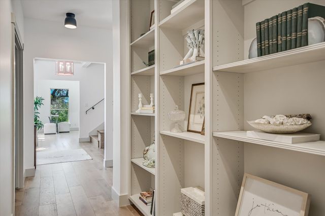 700 Furlong DR, Austin, TX 78746