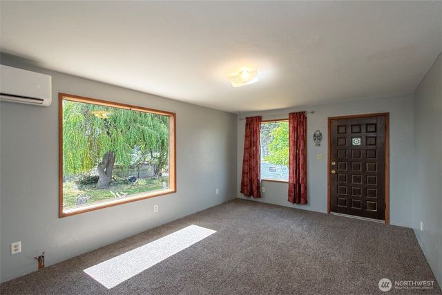 915 W 11th St, Port Angeles, WA 98363