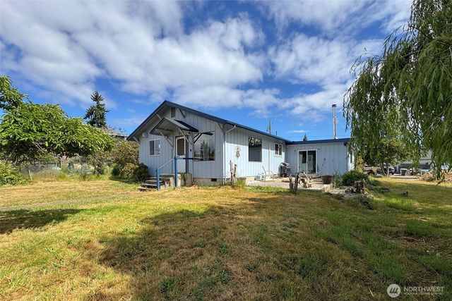 915 W 11th St, Port Angeles, WA 98363
