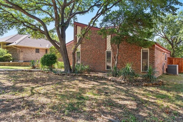 1820 Green Ridge Court, Carrollton, TX 75007