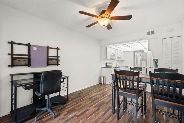 305 30TH AVENUE W A208, Bradenton, FL 34205