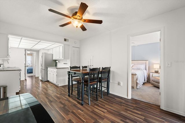 305 30TH AVENUE W A208, Bradenton, FL 34205