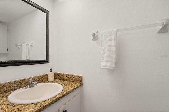 305 30TH AVENUE W A208, Bradenton, FL 34205