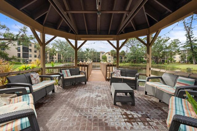 305 30TH AVENUE W A208, Bradenton, FL 34205