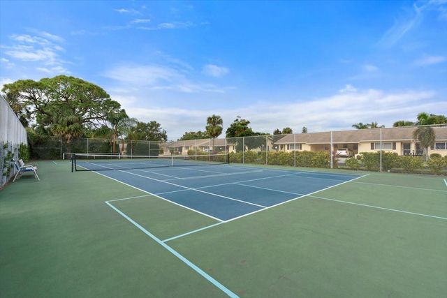 305 30TH AVENUE W A208, Bradenton, FL 34205