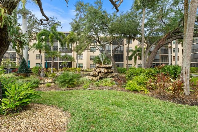 305 30TH AVENUE W A208, Bradenton, FL 34205