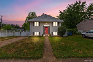 1107 Odessa Drive, Holly, MI 48442