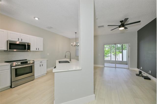 671 VALLANCE WAY NE, St Petersburg, FL 33716