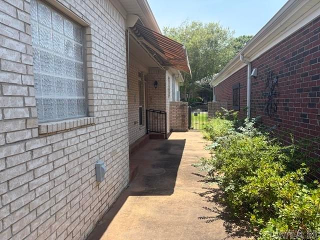 126 Hunters Green Circle, Little Rock, AR 72211