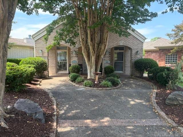 126 Hunters Green Circle, Little Rock, AR 72211