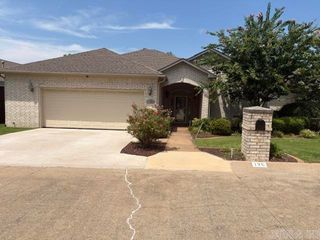 126 Hunters Green Circle, Little Rock, AR 72211