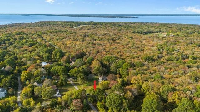 033 Alden Avenue, Portsmouth, RI 02871