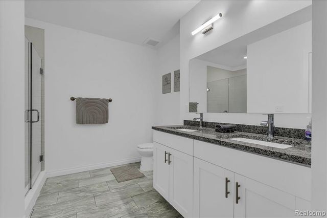 166 Oak Street PH6, Wyandotte, MI 48192