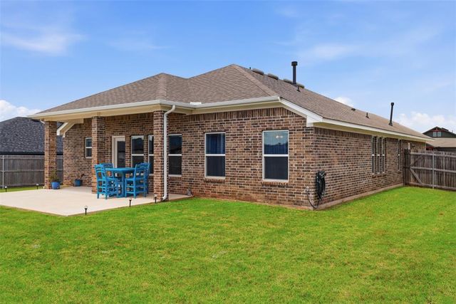 300 Isabella Drive, Blanchard, OK 73010