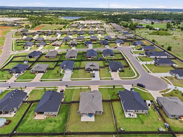 300 Isabella Drive, Blanchard, OK 73010
