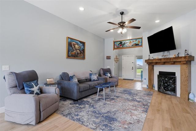 300 Isabella Drive, Blanchard, OK 73010