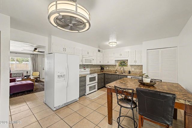 15210 N 37TH Street, Phoenix, AZ 85032