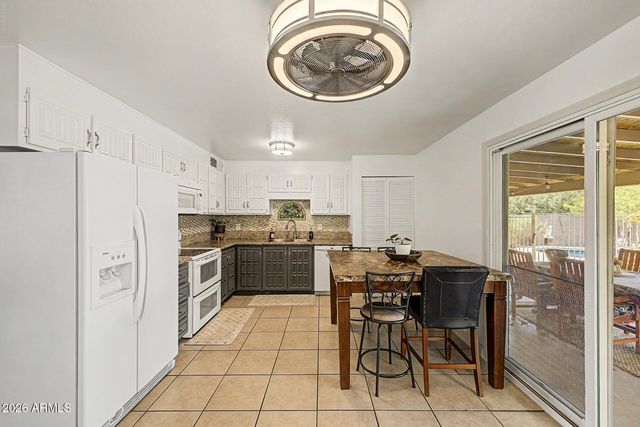 15210 N 37TH Street, Phoenix, AZ 85032