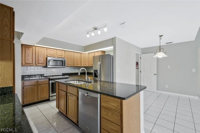 1904 SE 36th TER, Cape Coral, FL 33904