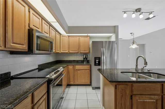 1904 SE 36th TER, Cape Coral, FL 33904