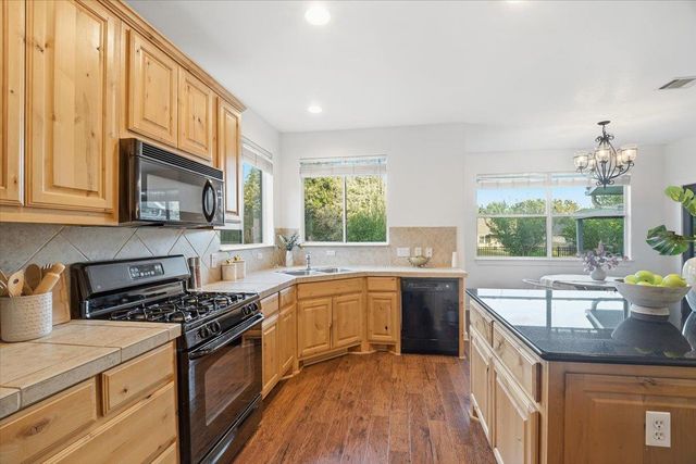 105 Farm House RD, San Marcos, TX 78666