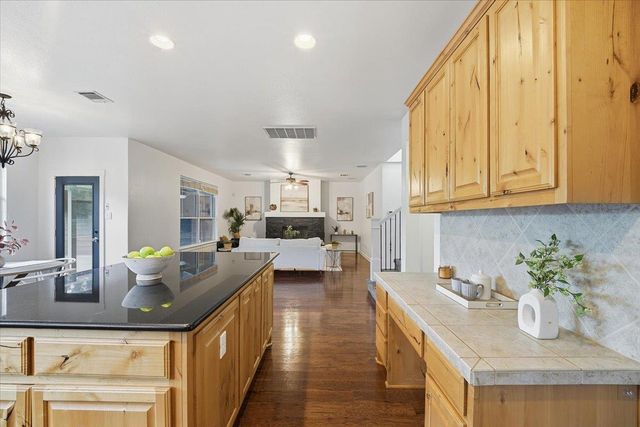 105 Farm House RD, San Marcos, TX 78666