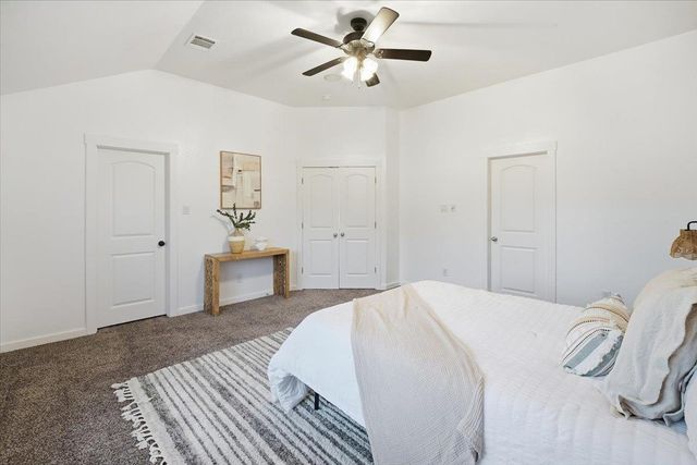 105 Farm House RD, San Marcos, TX 78666