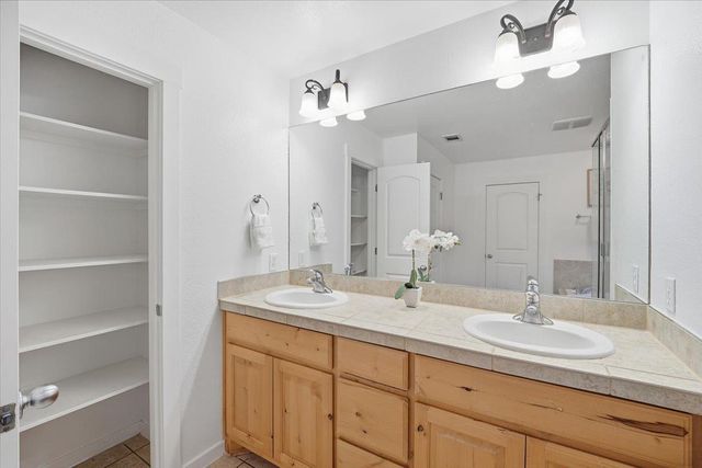 105 Farm House RD, San Marcos, TX 78666