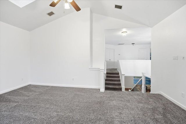 105 Farm House RD, San Marcos, TX 78666