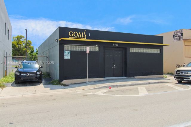 3270 NW 36th St, Miami, FL 33142