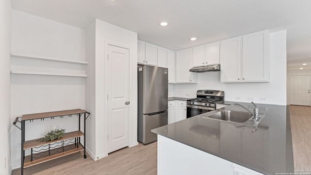 332 Elephants Ear, New Braunfels, TX 78130