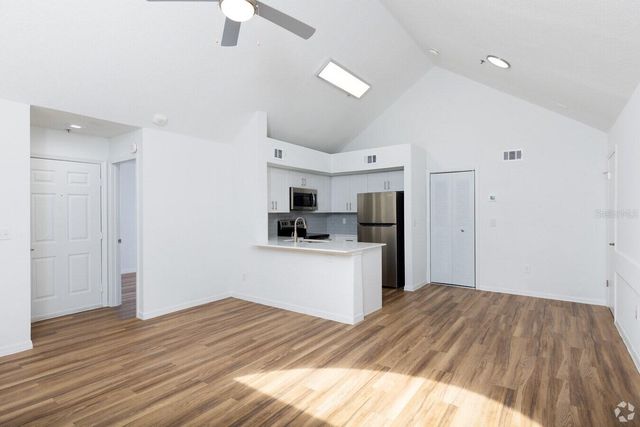 13501 VISTA WALK DRIVE B, Orlando, FL 32821