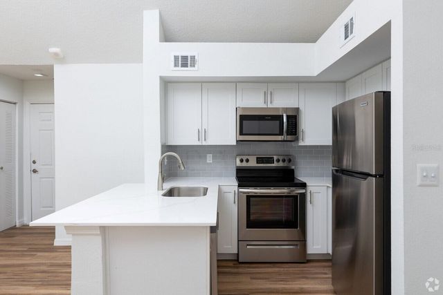 13501 VISTA WALK DRIVE B, Orlando, FL 32821