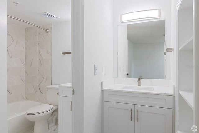 13501 VISTA WALK DRIVE B, Orlando, FL 32821