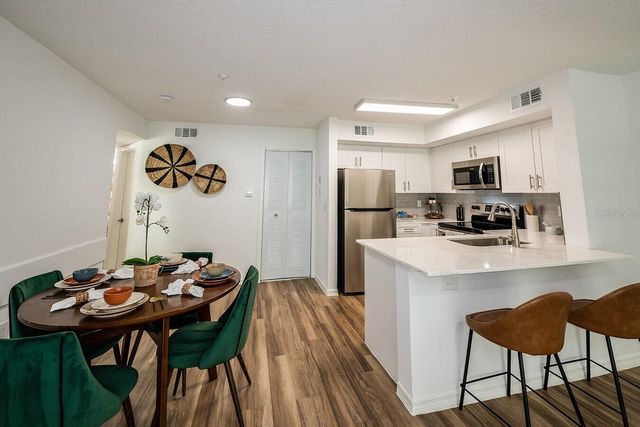 13501 VISTA WALK DRIVE B, Orlando, FL 32821