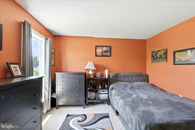 70 CENTRE CT, Red Lion, PA 17356