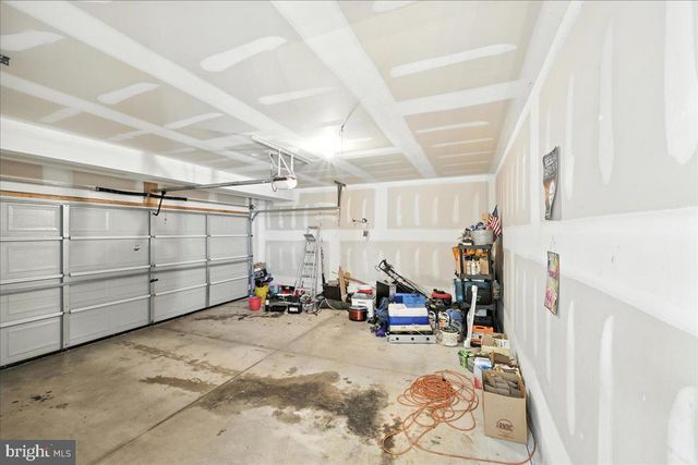 70 CENTRE CT, Red Lion, PA 17356