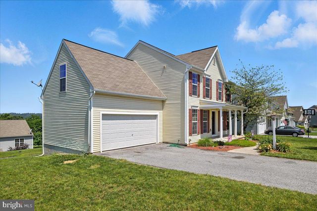 70 CENTRE CT, Red Lion, PA 17356