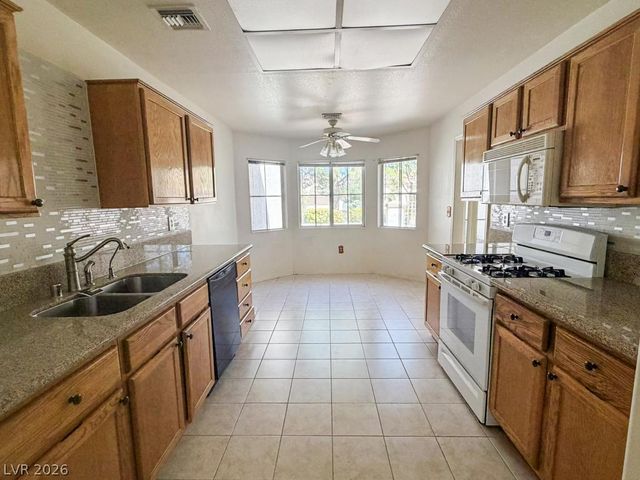 2541 Desert Glen Drive, Las Vegas, NV 89134
