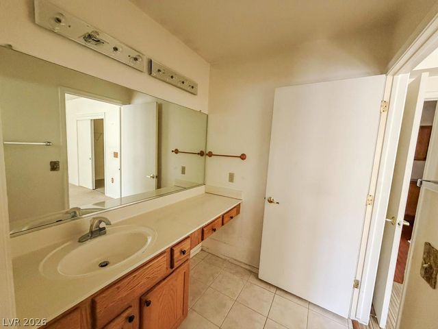 2541 Desert Glen Drive, Las Vegas, NV 89134