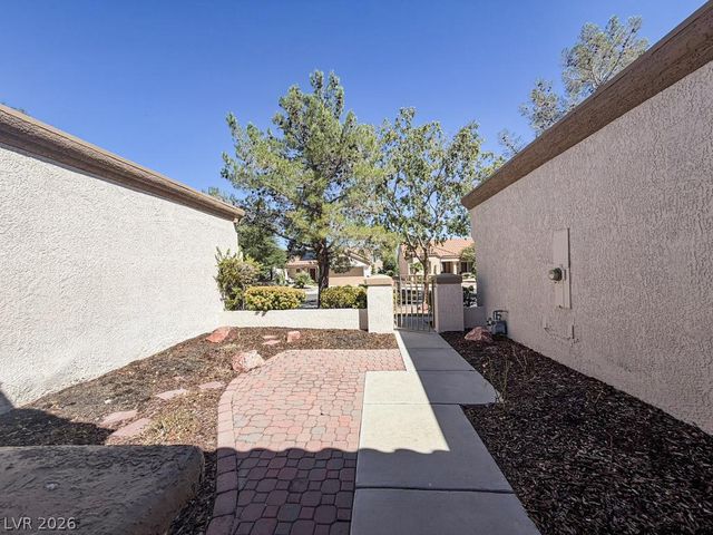 2541 Desert Glen Drive, Las Vegas, NV 89134