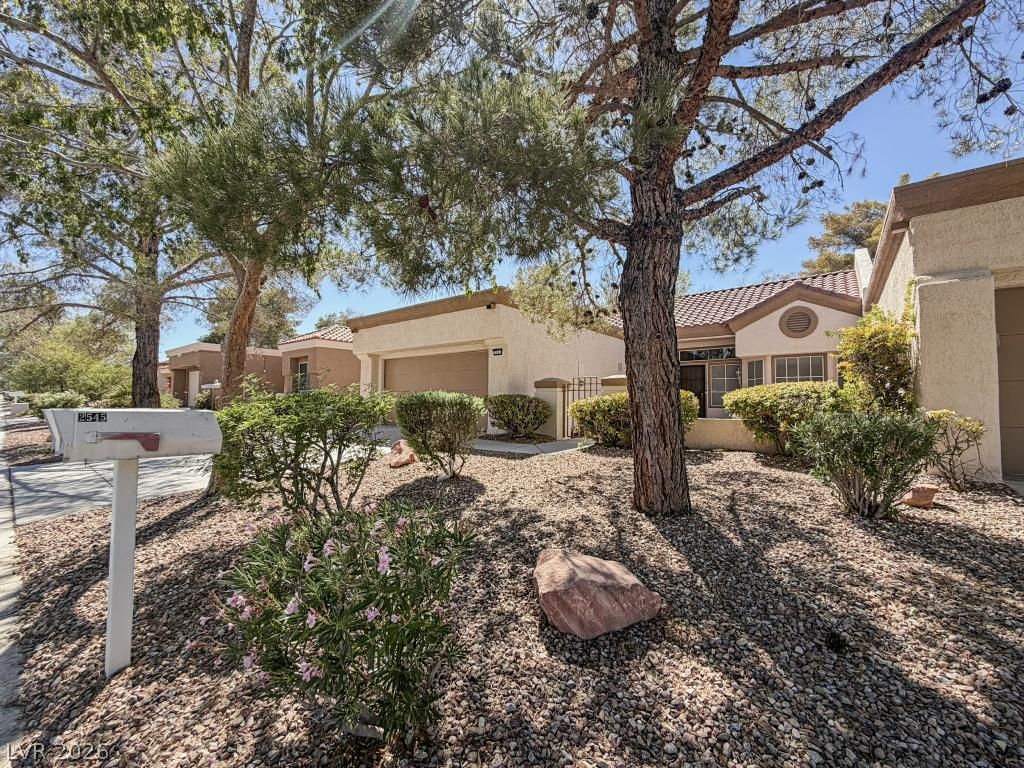 2541 Desert Glen Drive, Las Vegas, NV 89134 — photo 2