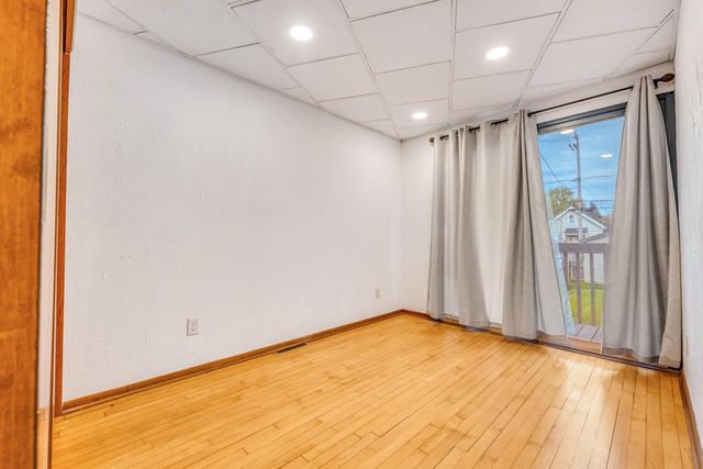 2932 S 8th STREET, Milwaukee, WI 53215