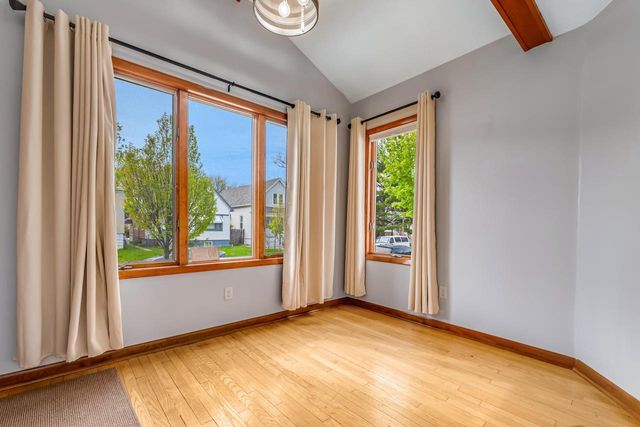 2932 S 8th STREET, Milwaukee, WI 53215
