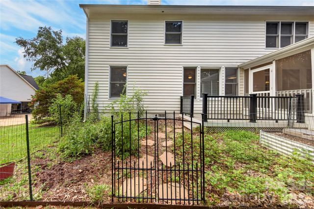 2615 Providence Hills Drive, Matthews, NC 28105