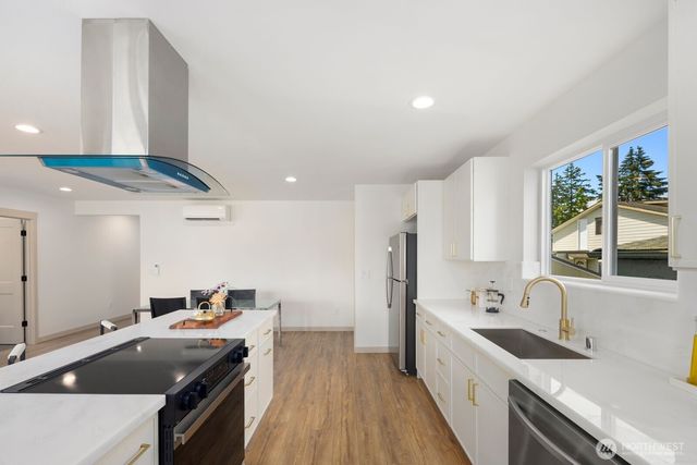 1249 SW 151st Street, Seattle, WA 98166