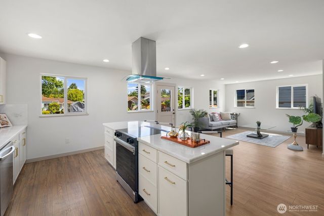 1249 SW 151st Street, Seattle, WA 98166