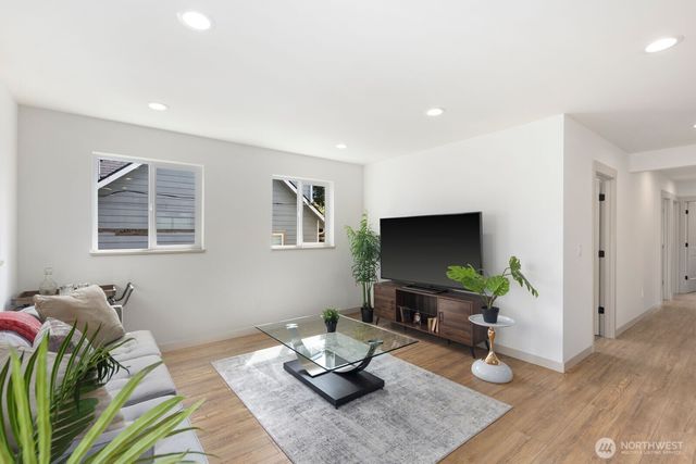 1249 SW 151st Street, Seattle, WA 98166
